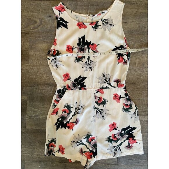 BB Dakota Romper Floral Sleeveless Round Neck Zip Up White Size S - Picture 7 of 8